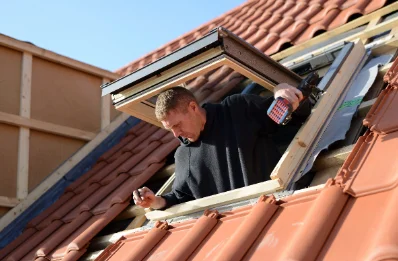 Pose de fenêtres de toit Velux à Ganzeville